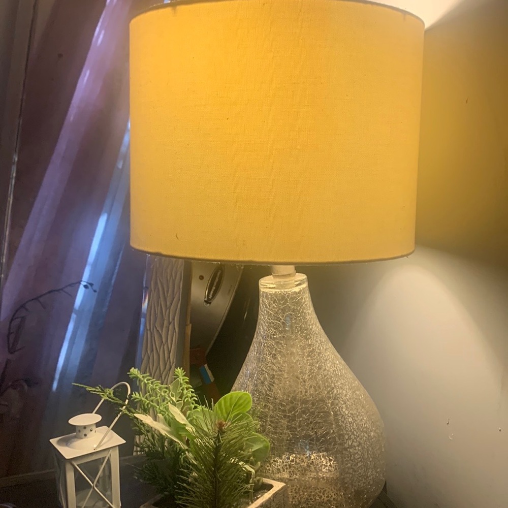 Very good lamp brightens your living room